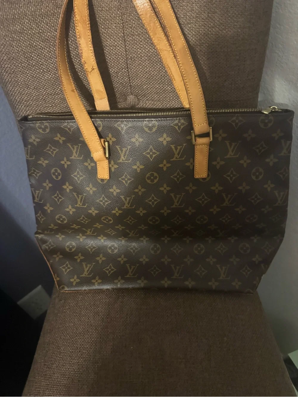 Louis Vuitton reposhing this